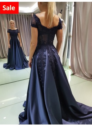 Abendkleid mit Strass-Steinen